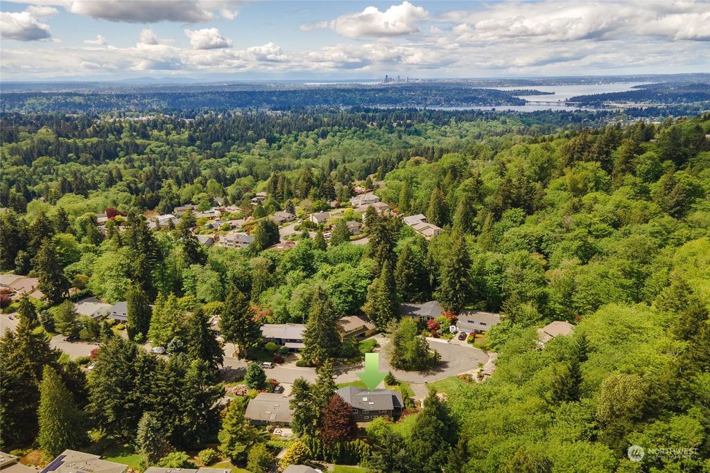 Photo of 5618 140 Place SE, Bellevue, WA 98006 (MLS # 2233315)