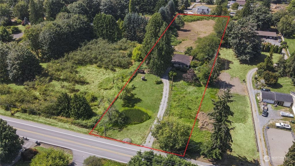 Photo of 15422 Broadway Avenue, Snohomish, WA 98296 (MLS # 2277629)