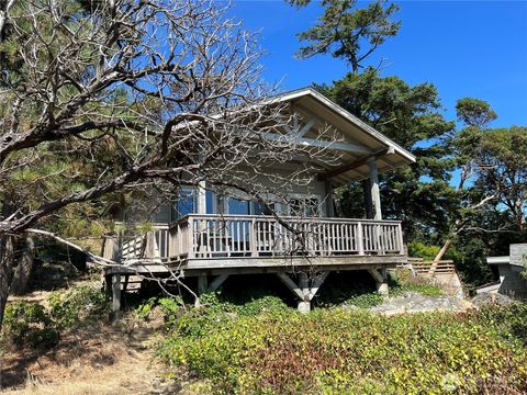 Photo of 71 Myers St, Orcas Island, WA 98245 (MLS # 2420315)
