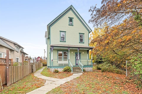 Photo of 318 W 8th Street, Port Angeles, WA 98362 (MLS # 2598043)