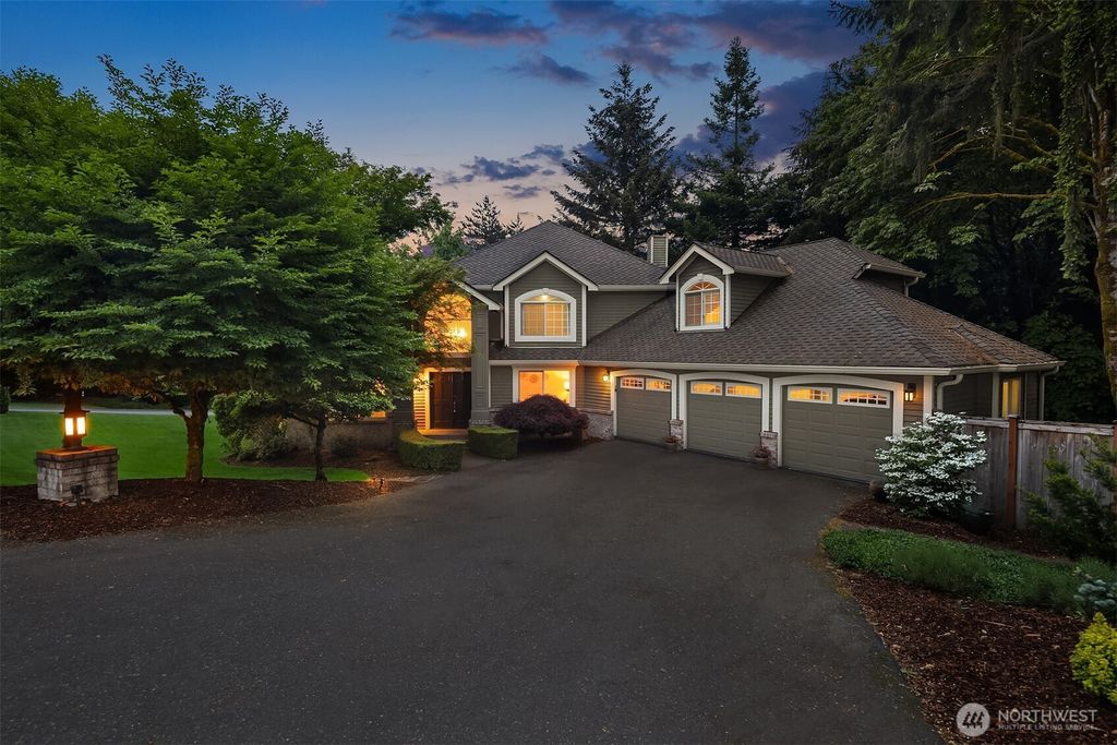 Photo of 1308 233rd Avenue SE, Sammamish, WA 98075 (MLS # 2523180)