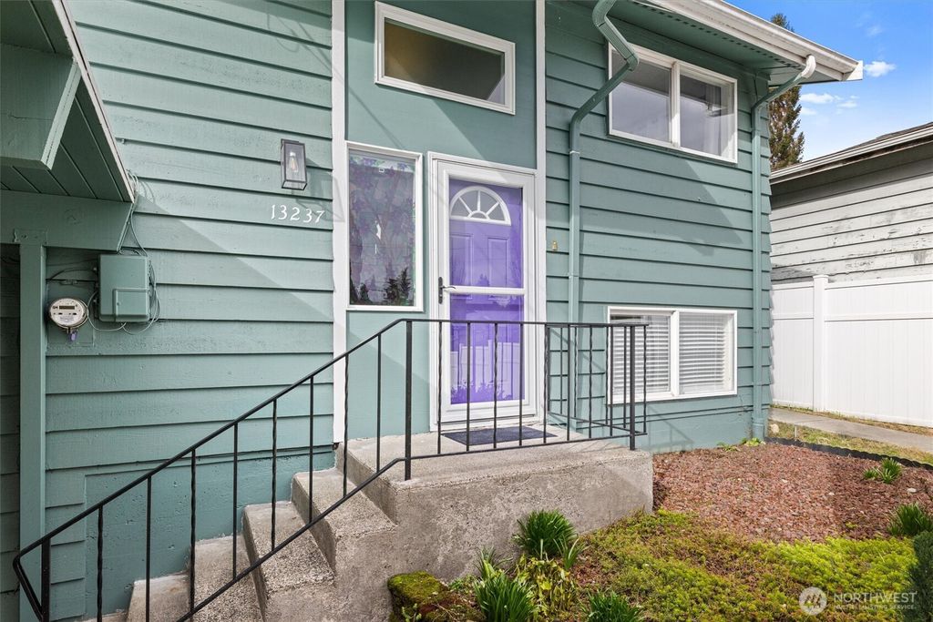 Photo of 13237 3rd Avenue S, Burien, WA 98168 (MLS # 2485234)