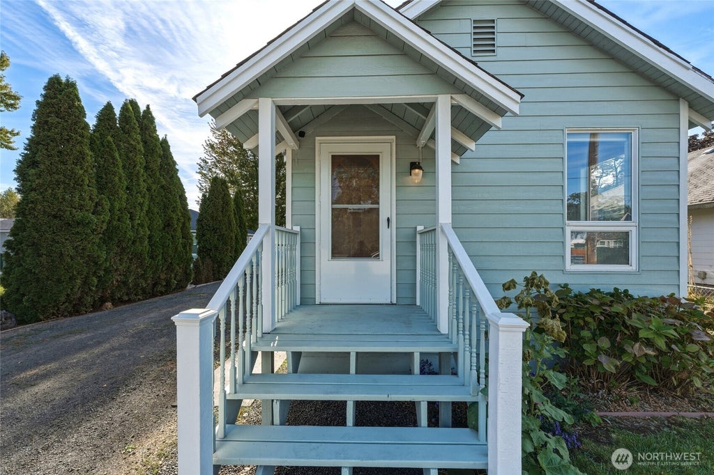 Photo of 126 SE 3rd Ave AVE, Milton-Freewater, OR 97862 (MLS # 2590904)