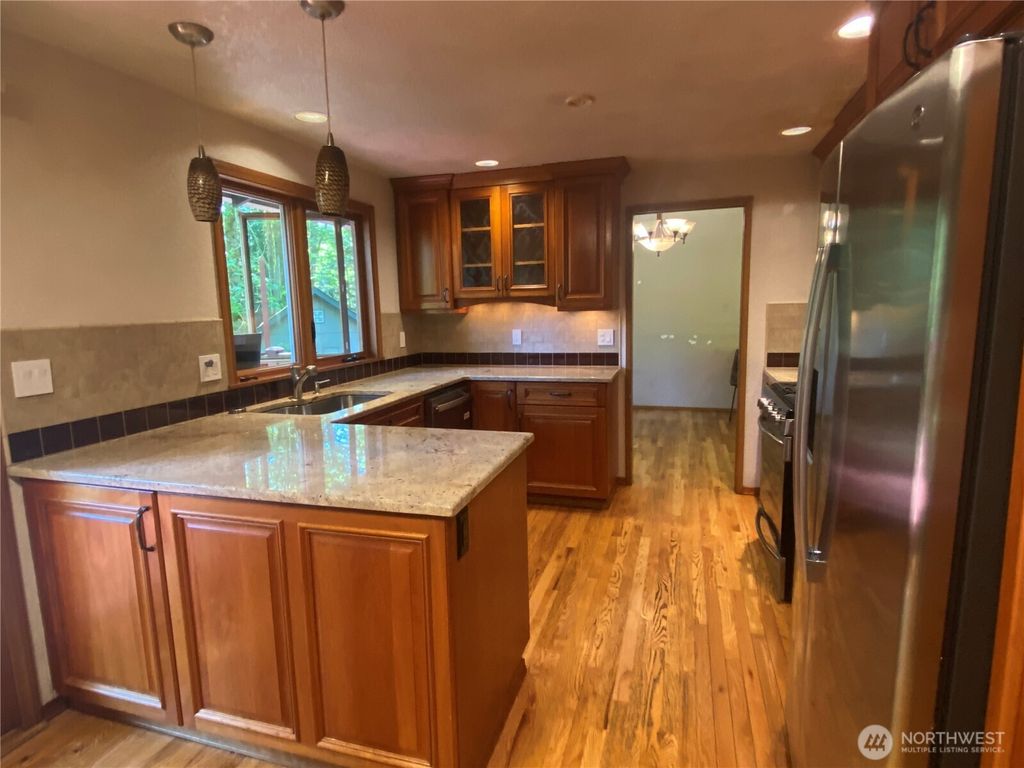 Photo of 24417 SE 17th Place, Sammamish, WA 98075 (MLS # 2516905)