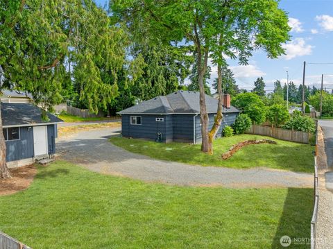Photo of 7221 112th Street E, Puyallup, WA 98373 (MLS # 2451036)