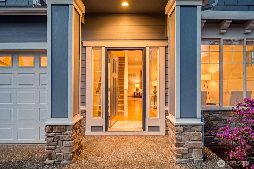 Photo of 17002 16th Drive SE, Bothell, WA 98012 (MLS # 2548550)
