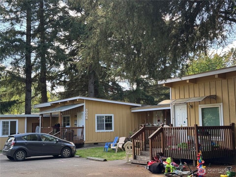 Photo of 4004 Wiggins Road SE, Olympia, WA 98501 (MLS # 2592785)