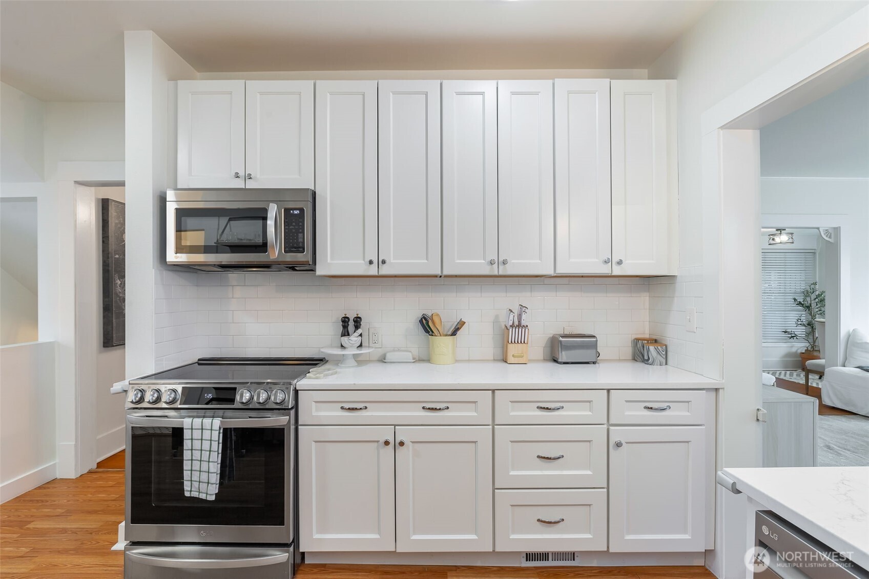 116 4th Avenue N