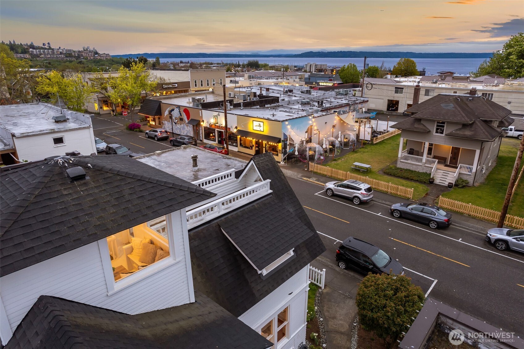 116 4th Avenue N
