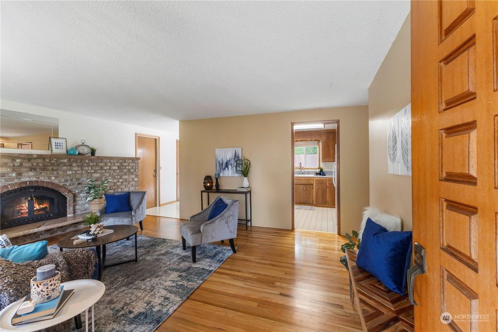 Photo of 11911 SE 164th Street, Renton, WA 98058 (MLS # 2271055)