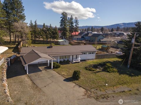 Photo of 410 N Floral Avenue, Cle Elum, WA 98922 (MLS # 2485439)