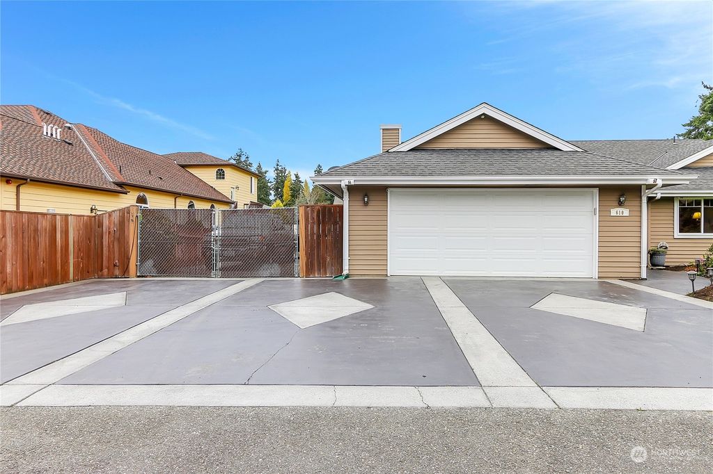 Photo of 610 Possession View Lane, Mukilteo, WA 98275 (MLS # 2175653)