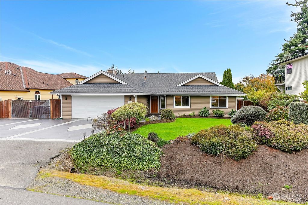 Photo of 610 Possession View Lane, Mukilteo, WA 98275 (MLS # 2175653)
