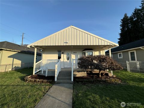Photo of 360 27th Avenue, Longview, WA 98632 (MLS # 2480130)