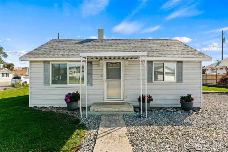 709 N 28th Avenue
