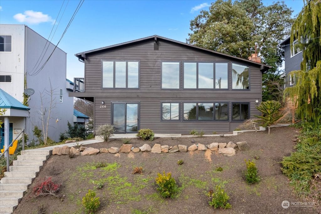 Photo of 2308 NW 196th Street, Shoreline, WA 98177 (MLS # 2324377)