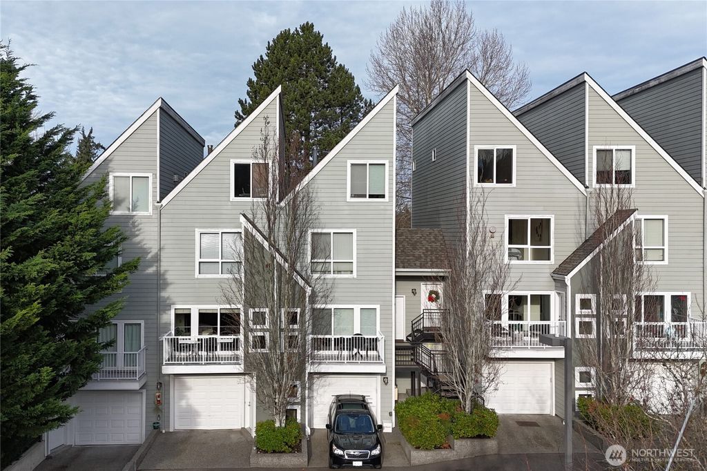 Photo of 6816 NE 153rd Place #F, Kenmore, WA 98028 (MLS # 2463536)