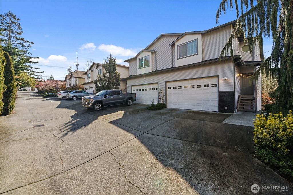 Photo of 14926 40th Avenue W #3, Lynnwood, WA 98087 (MLS # 2500007)