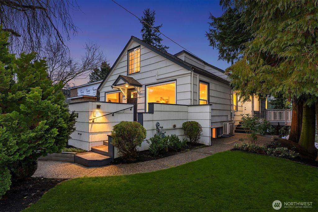 Photo of 3234 35th Avenue W, Seattle, WA 98199 (MLS # 2480722)