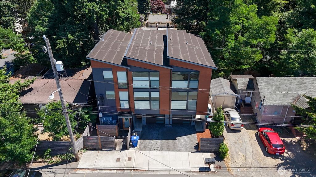 Photo of 14012 Midvale Avenue N, Seattle, WA 98133 (MLS # 2423705)
