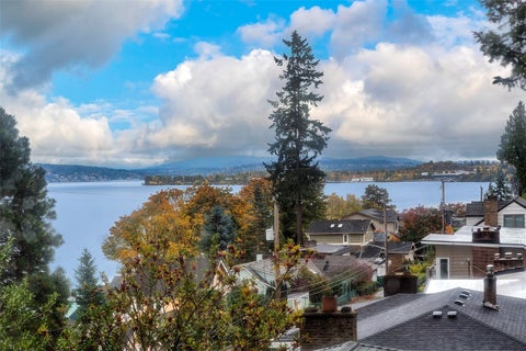 Photo of 10751 Lakeside Avenue NE, Seattle, WA 98125 (MLS # 2598345)