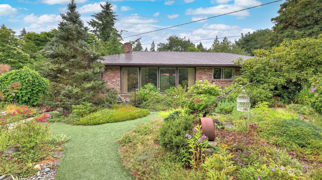 Photo of 14007 183rd Avenue SE, Renton, WA 98059 (MLS # 2270857)