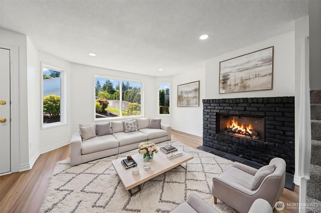 Photo of 4608 SW 319th Place, Federal Way, WA 98023 (MLS # 2536062)