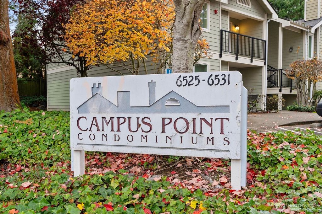 Photo of 6525 200th Street SW, Lynnwood, WA 98036 (MLS # 2428365)