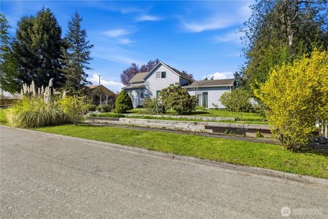 Photo of 815 E 60th Street, Tacoma, WA 98404 (MLS # 2510150)