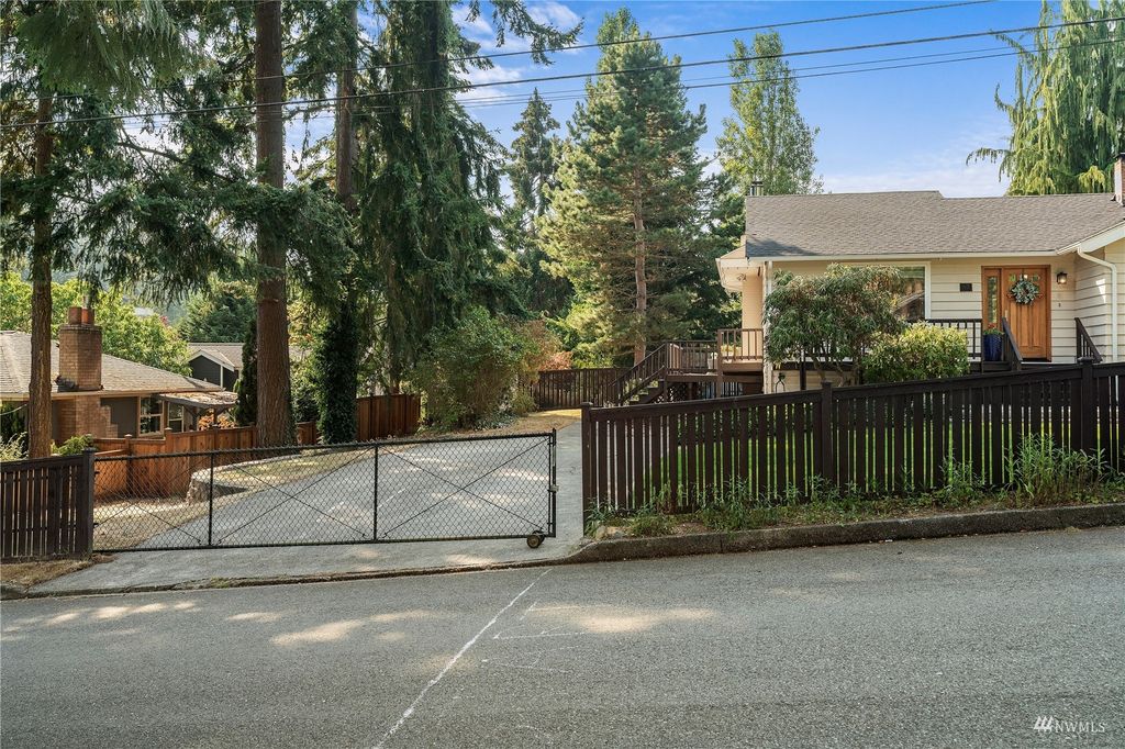Photo of 103 NW 175th Street, Shoreline, WA 98177 (MLS # 1990491)