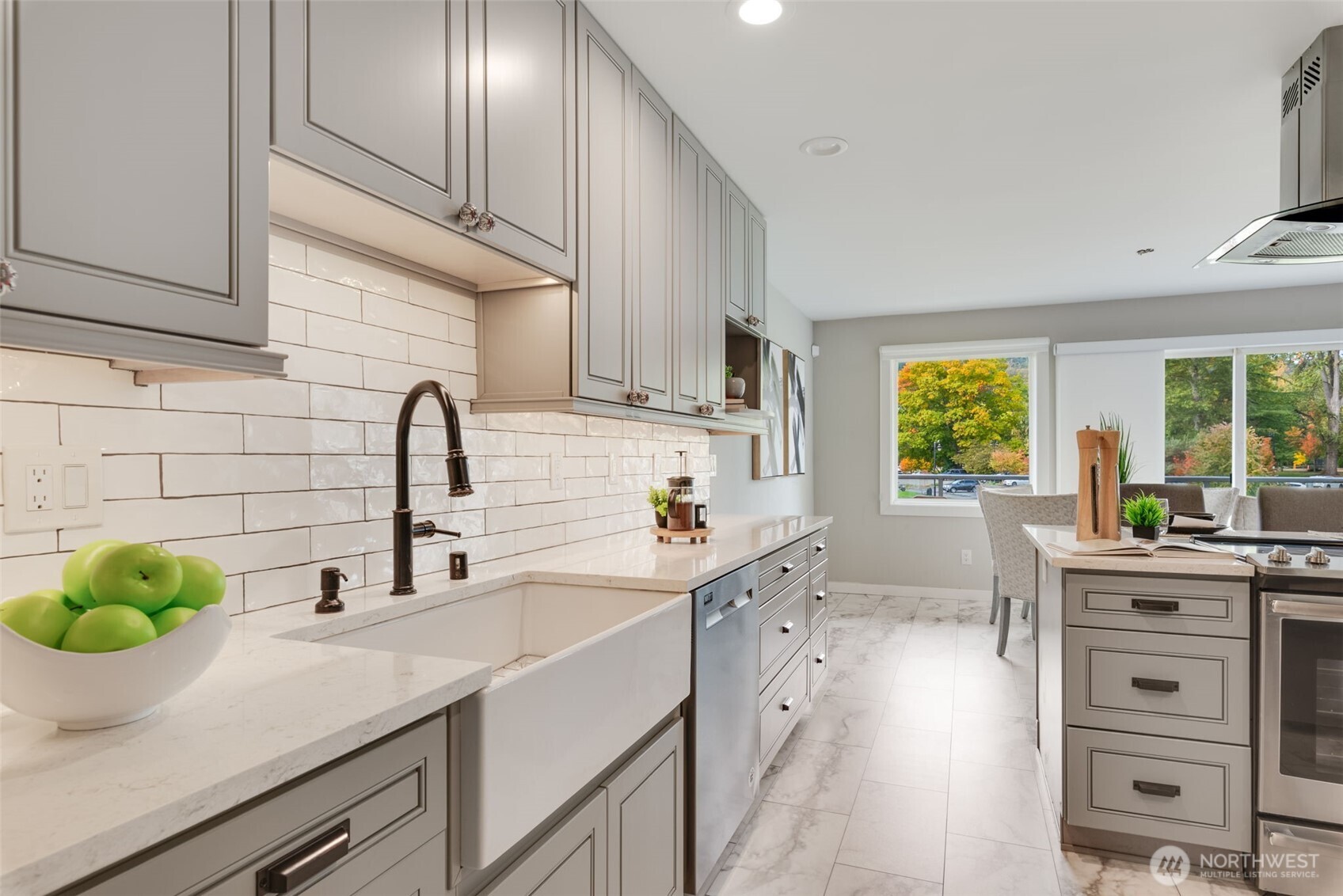 9715 NE Juanita Drive 206B