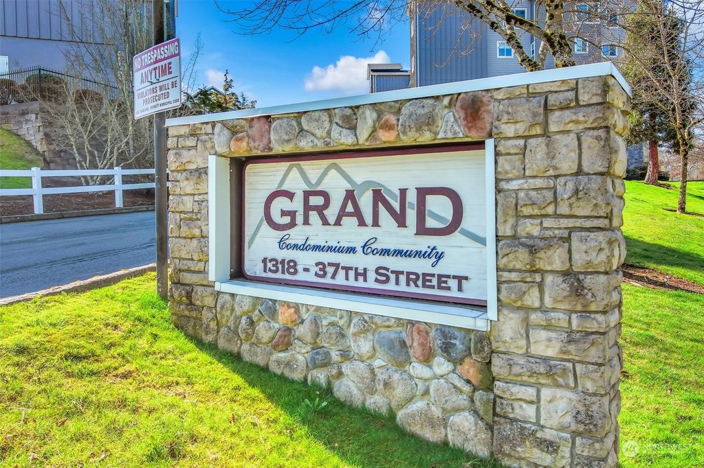Photo of 1318 37th Street #2526, Everett, WA 98201 (MLS # 2049924)