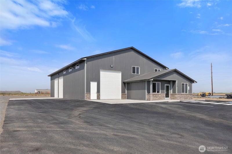 201 Legacy Lane