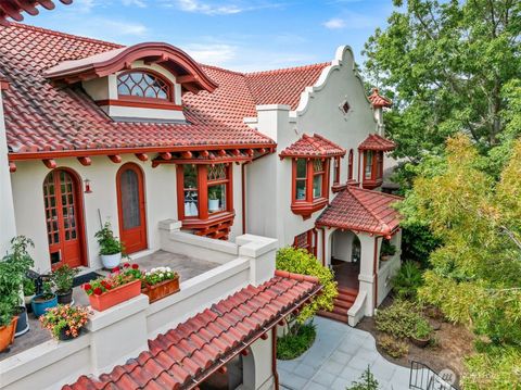 Photo of 2915 Franklin Avenue E #A, Seattle, WA 98102 (MLS # 2417081)