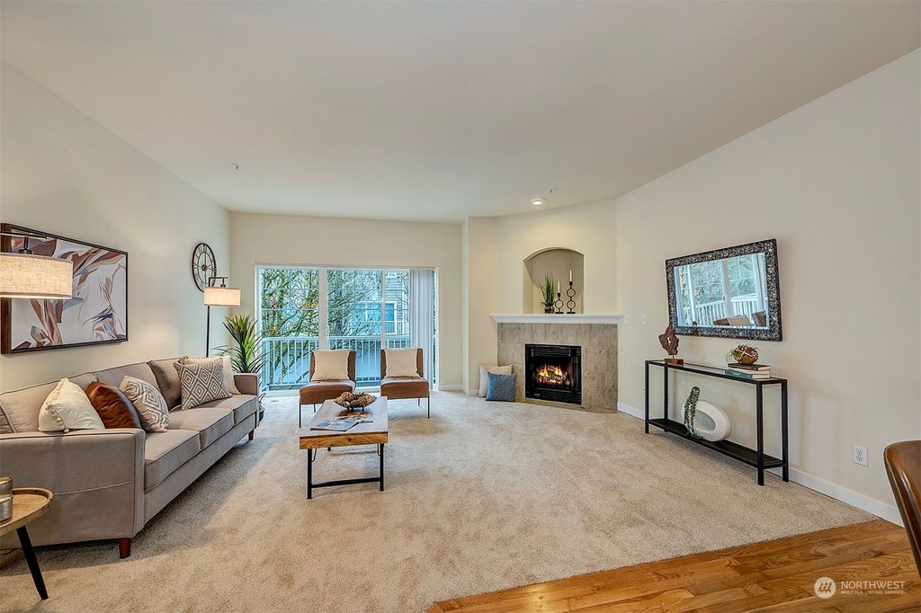 Photo of 17922 NE 90th Street, Redmond, WA 98052 (MLS # 2072867)