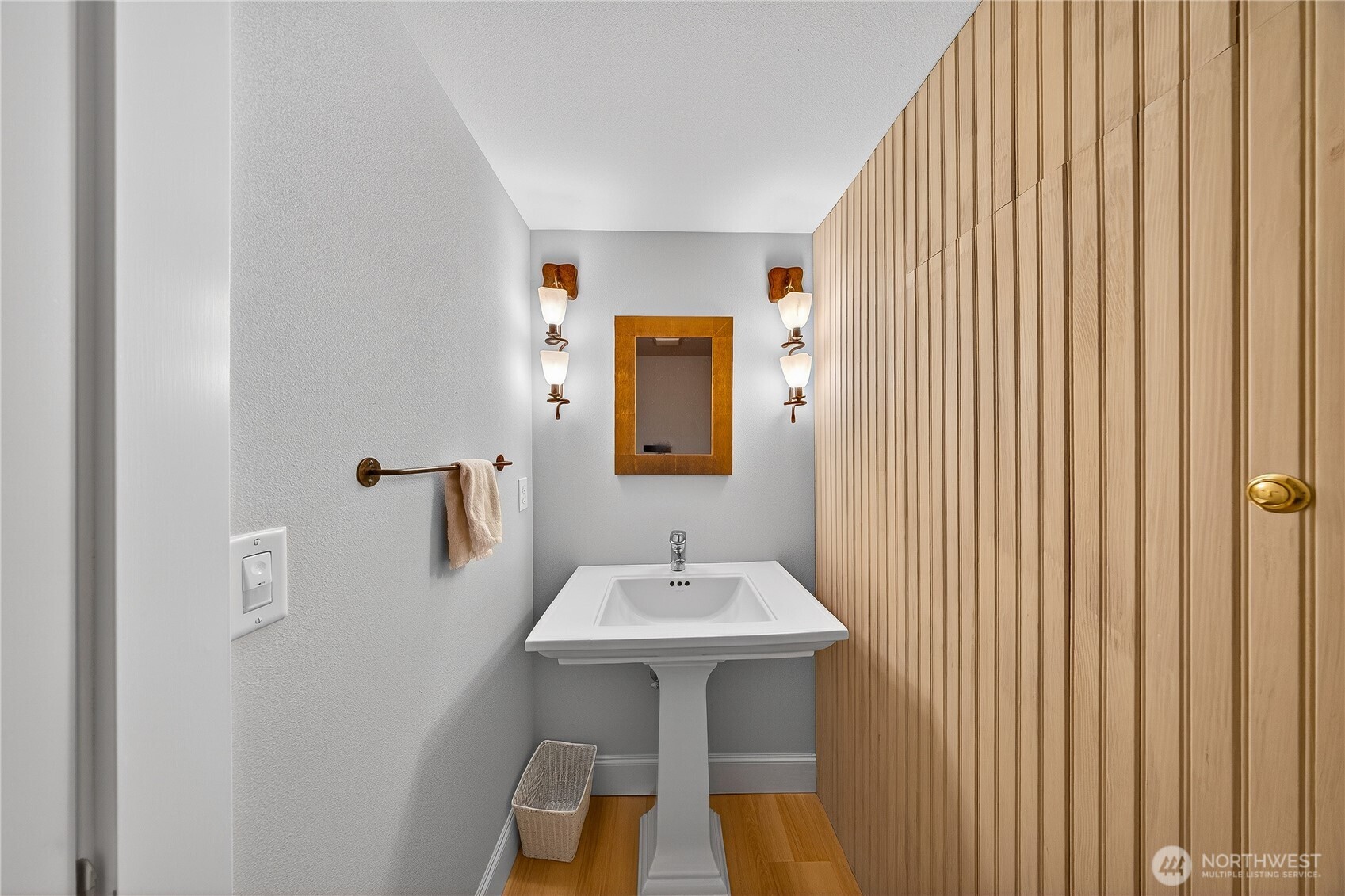 Anacortes, Washington, 98221, United States, 4 Bedrooms Bedrooms, ,4 BathroomsBathrooms,Residential,Active,2027320