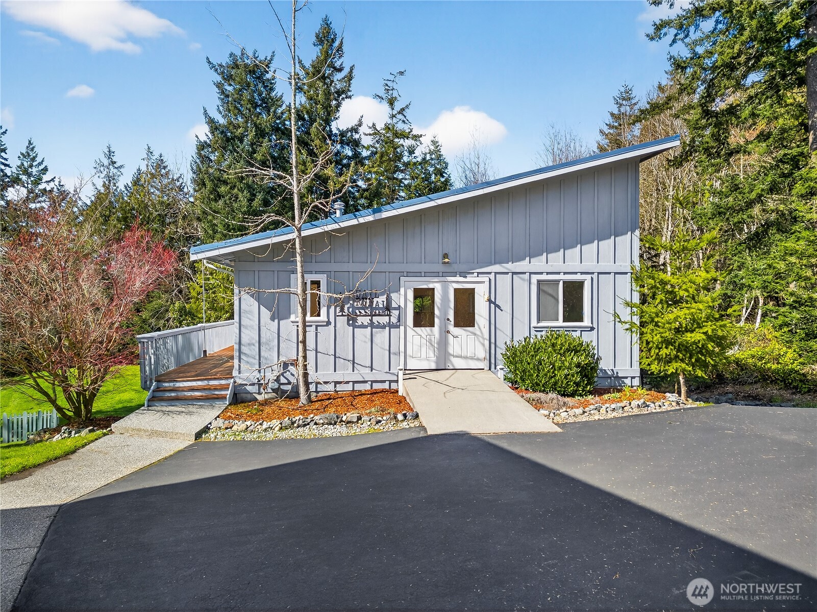 Anacortes, Washington, 98221, United States, 4 Bedrooms Bedrooms, ,4 BathroomsBathrooms,Residential,Active,2027320