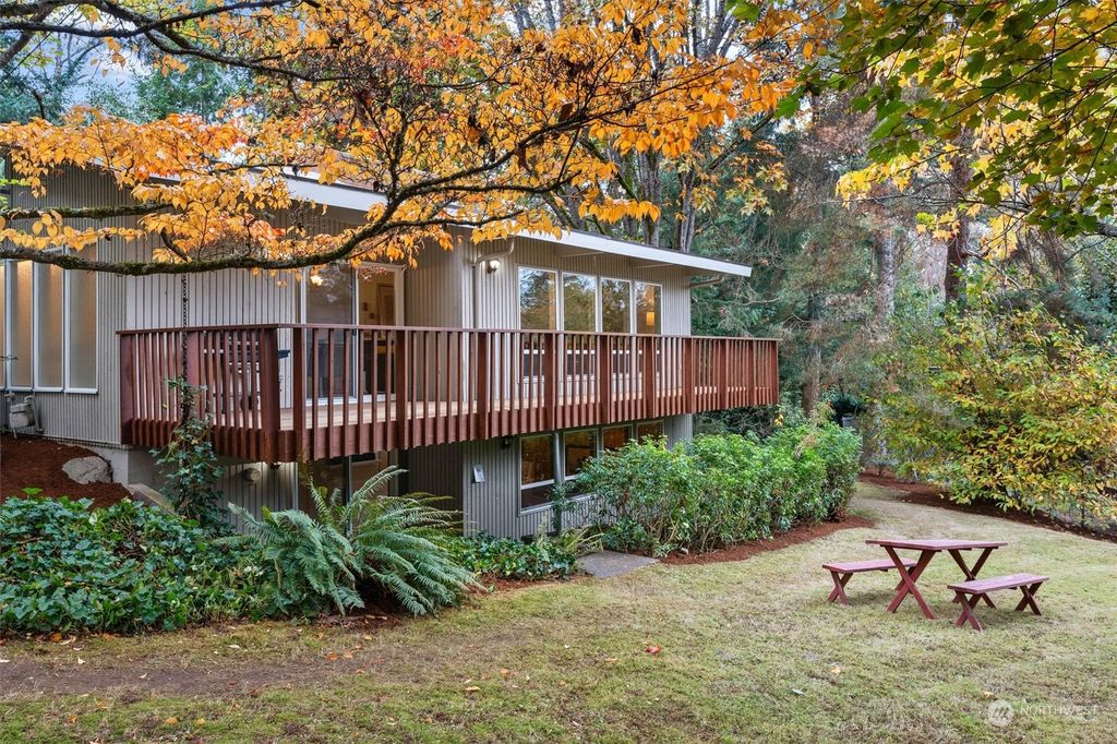 Photo of 19465 Marine View Drive SW, Normandy Park, WA 98166 (MLS # 2006670)