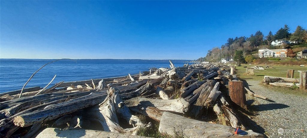 Photo of 19465 Marine View Drive SW, Normandy Park, WA 98166 (MLS # 2006670)