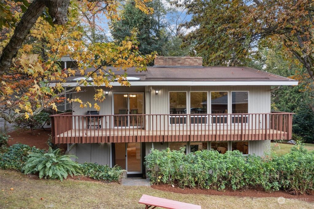 Photo of 19465 Marine View Drive SW, Normandy Park, WA 98166 (MLS # 2006670)