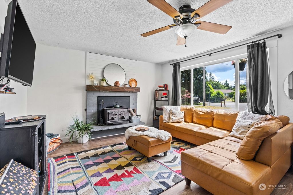 Photo of 15646 SE 263rd Place, Covington, WA 98042 (MLS # 2253929)