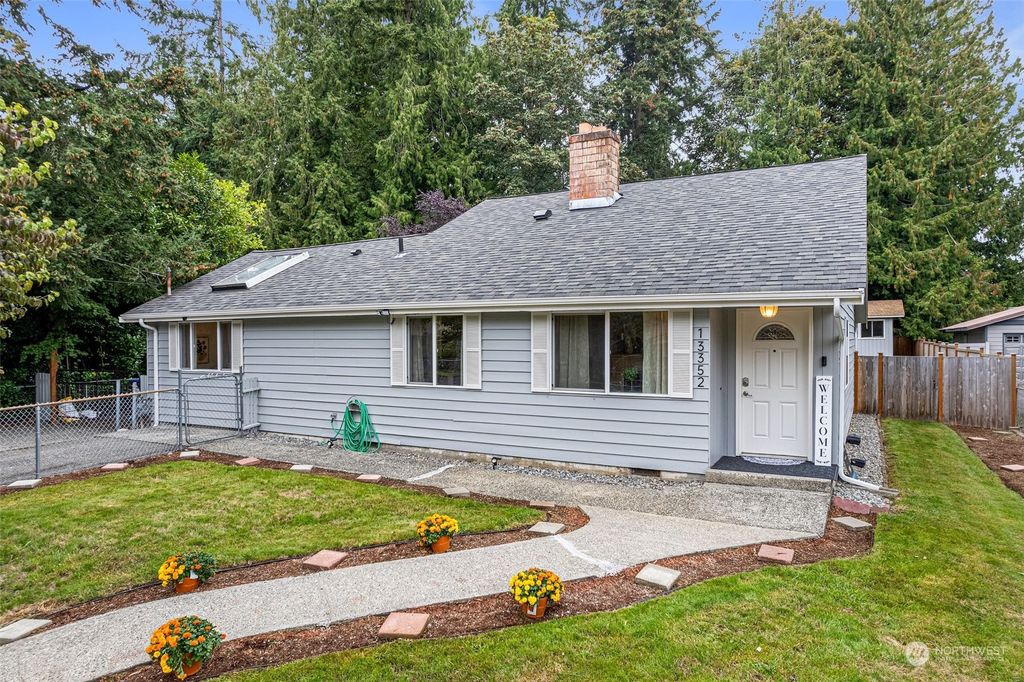 Photo of 13352 191st Place SE, Renton, WA 98059 (MLS # 2288675)