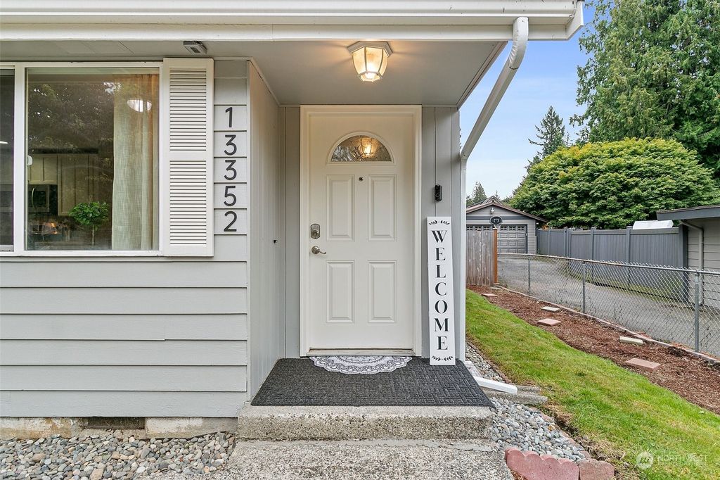 Photo of 13352 191st Place SE, Renton, WA 98059 (MLS # 2288675)