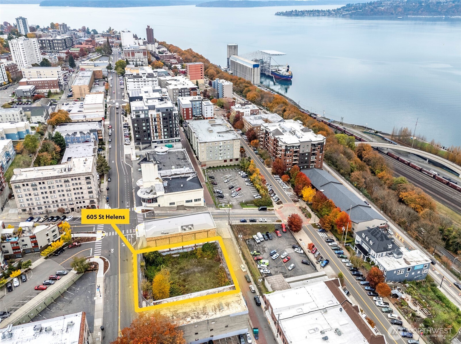 605 St Helens Avenue