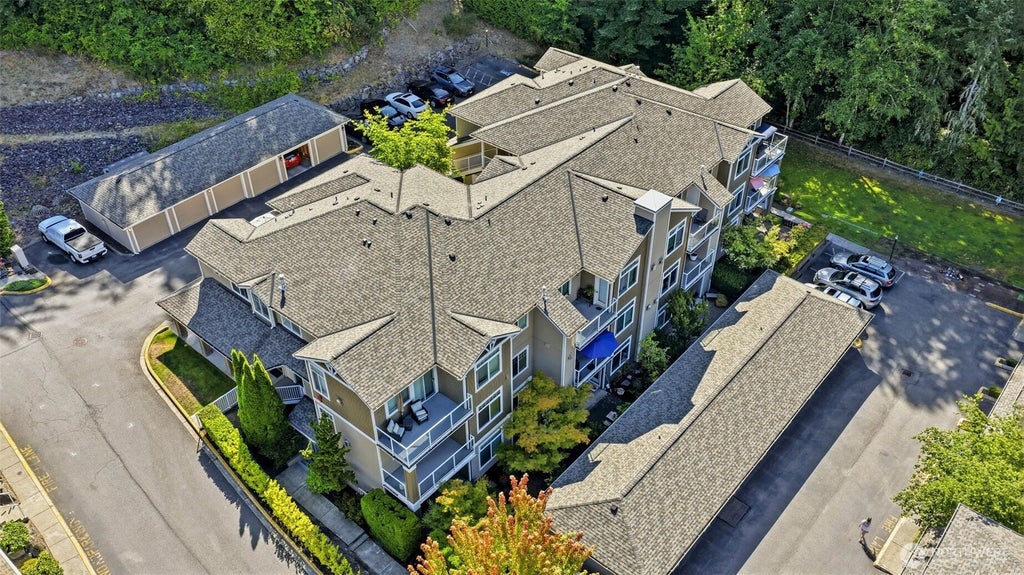 Photo of 3500 E Lake Sammamish Parkway SE #3-103, Sammamish, WA 98075 (MLS # 2558362)