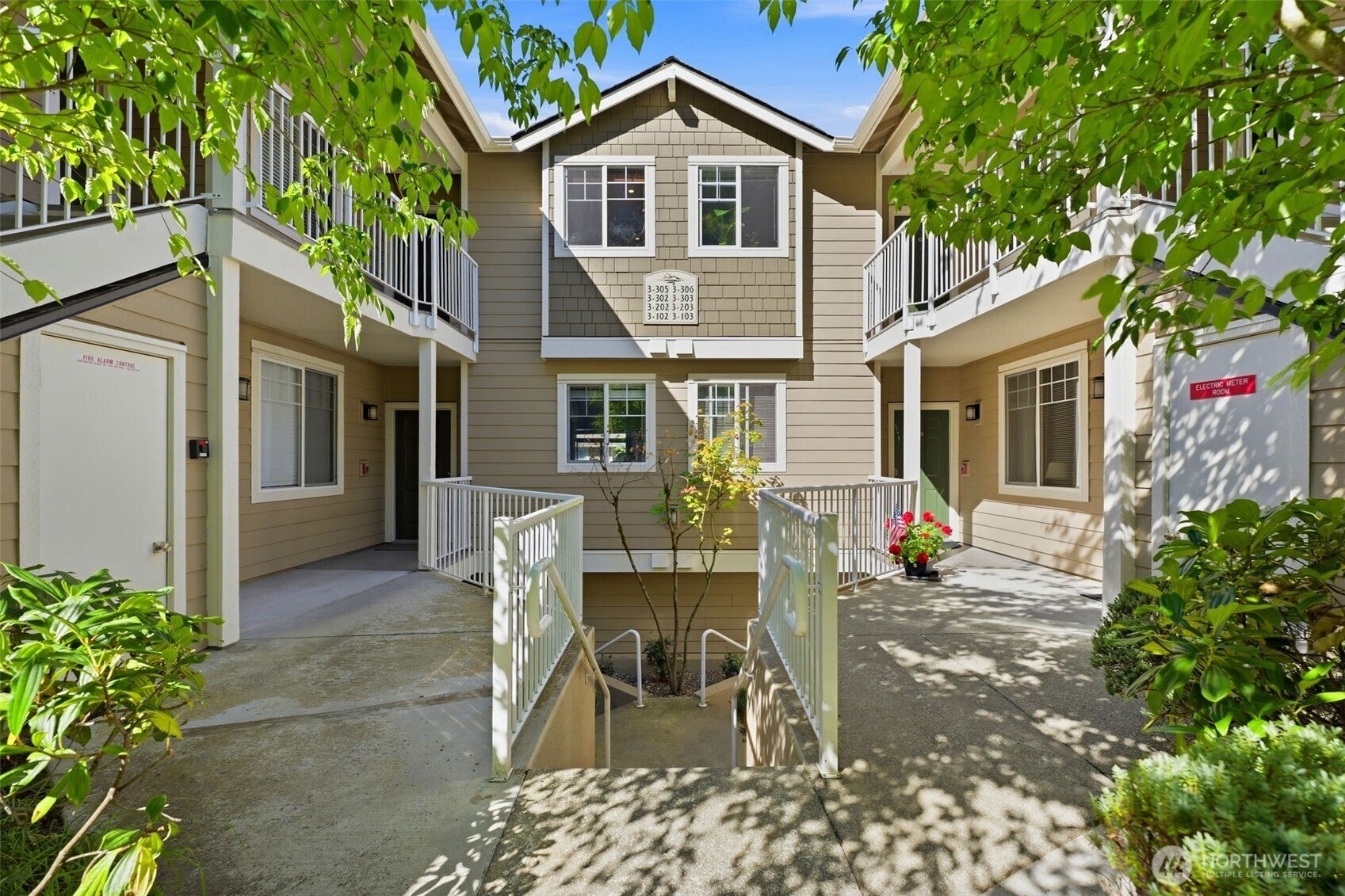 3500 E Lake Sammamish Parkway SE 3-103