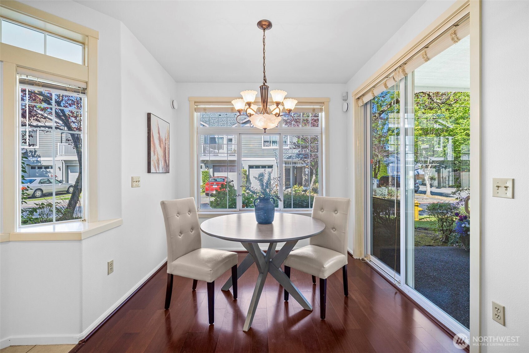 4310 NE 5 Court 101