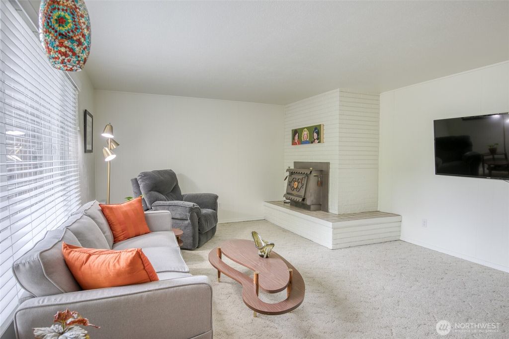 Photo of 611 N 6th Street, Montesano, WA 98563 (MLS # 2527109)