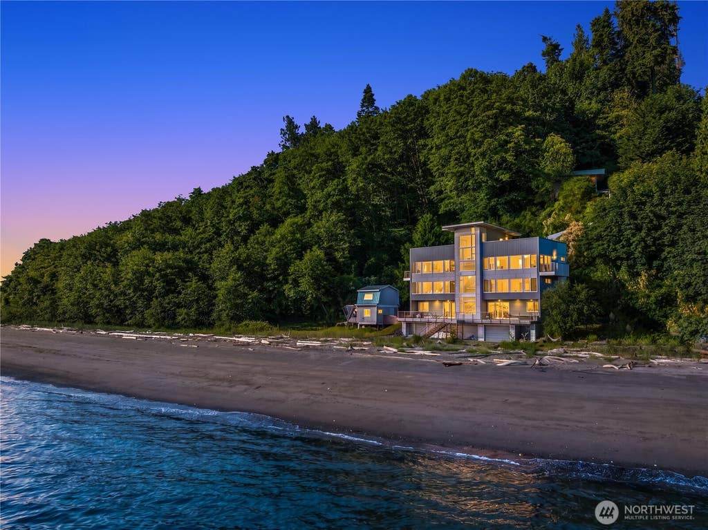 Photo of 27865 Sandy Beach Lane NE, Kingston, WA 98346 (MLS # 2545953)