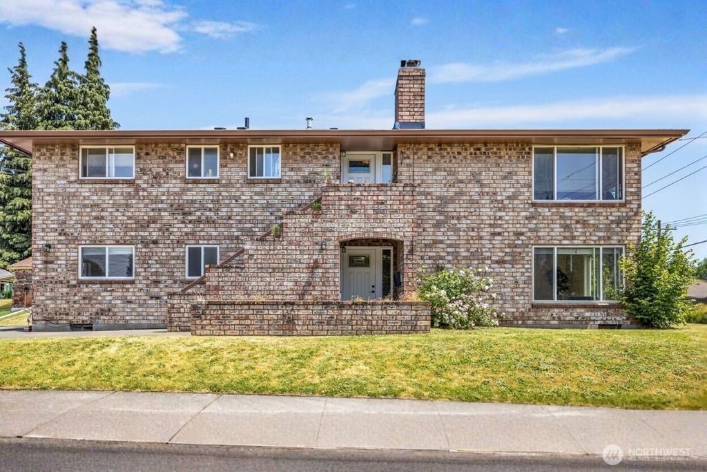 Photo of 3341 S Alaska Street, Tacoma, WA 98418 (MLS # 2490638)